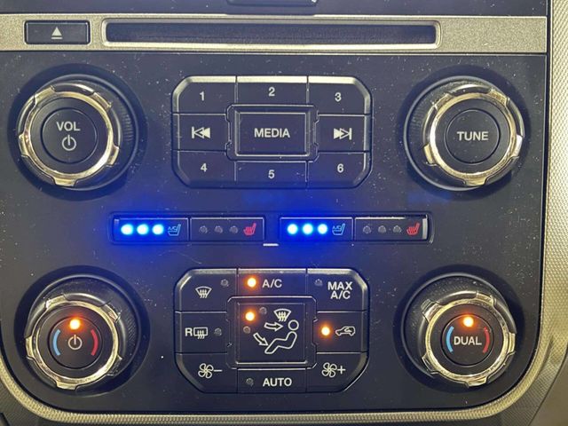 2017 Ford Expedition XLT 4x2 - 23011243 - 28