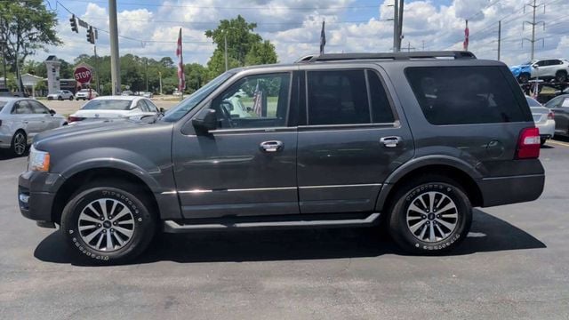 2017 Ford Expedition XLT 4x4 - 23023531 - 4