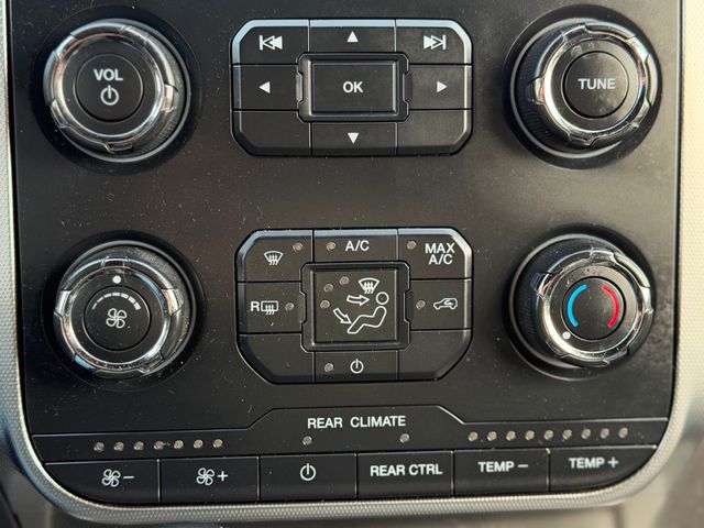 2017 Ford Expedition XLT 4x4 - 23003639 - 32