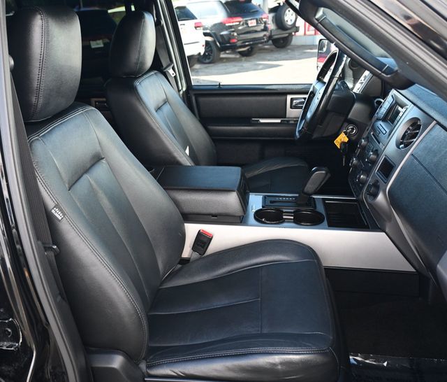 2017 Ford Expedition XLT No Accidents Reported to Carfax - 22985225 - 16