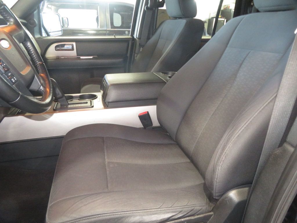 Ford Expedition EL photo 21