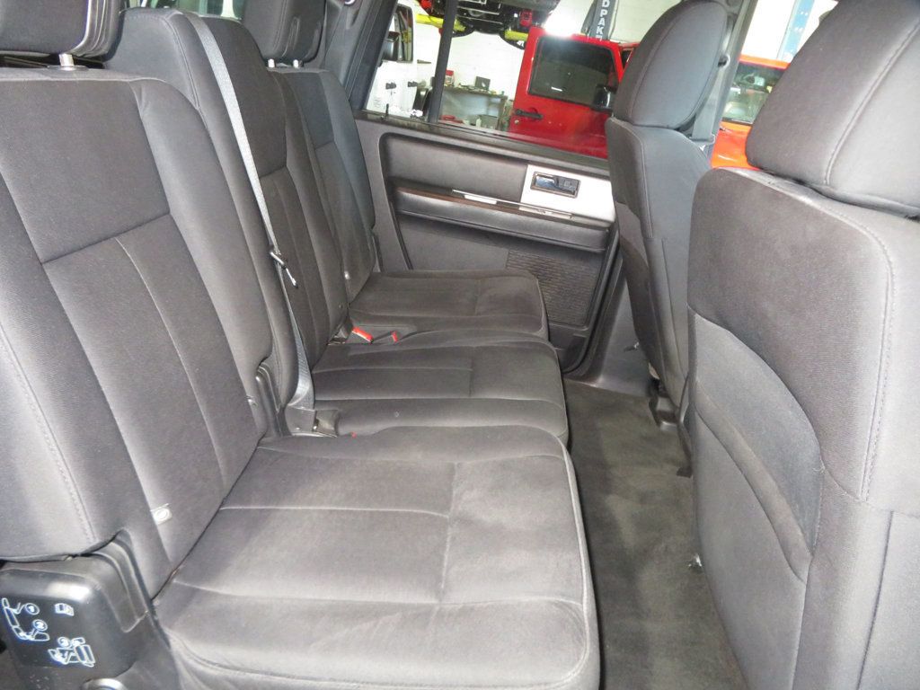 Ford Expedition EL photo 30