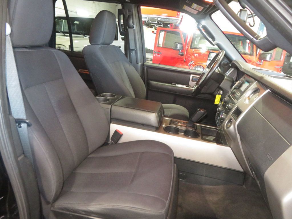 Ford Expedition EL photo 35