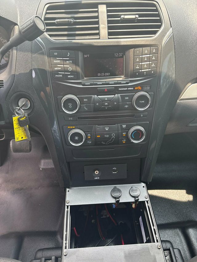 2017 Ford Explorer  - 22623259 - 8