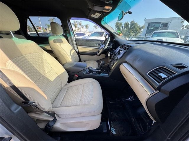 2017 Ford Explorer 4WD - 22638454 - 10