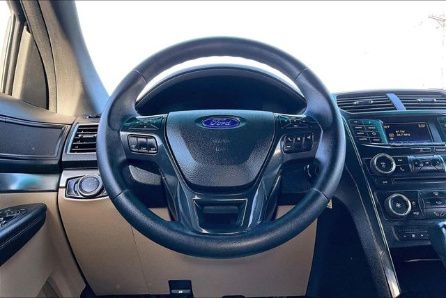 2017 Ford Explorer 4WD - 22957987 - 19