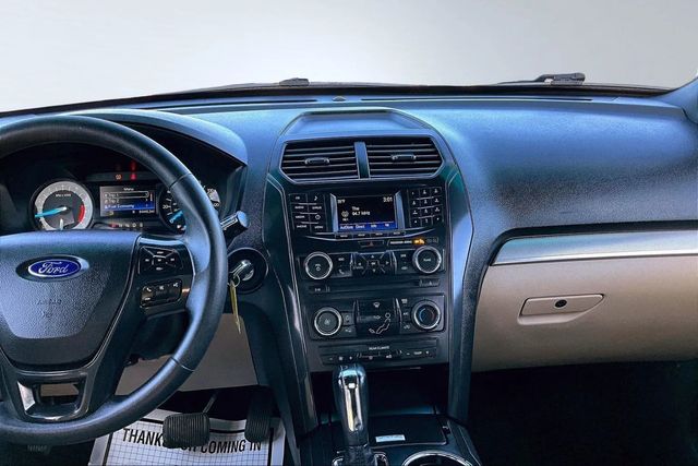 2017 Ford Explorer 4WD - 22957987 - 23