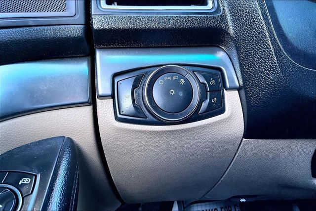 2017 Ford Explorer 4WD - 22957987 - 28