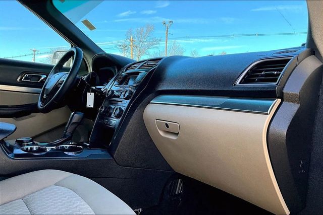 2017 Ford Explorer 4WD - 22968269 - 11