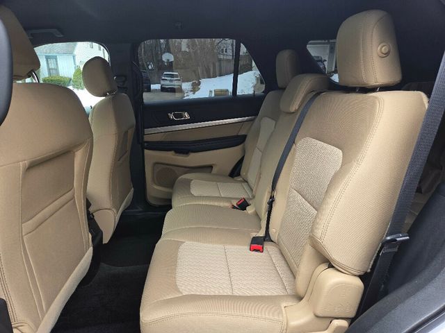 2017 Ford Explorer 4WD - 22983847 - 10