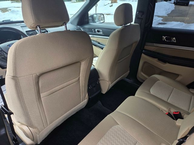 2017 Ford Explorer 4WD - 22983847 - 11