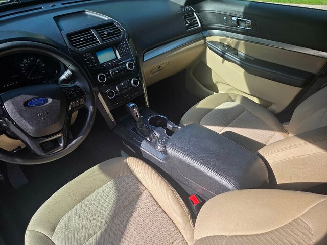 2017 Ford Explorer 4WD - 23013642 - 11