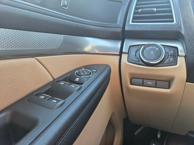 2017 Ford Explorer 4WD - 23013642 - 20