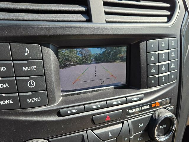 2017 Ford Explorer 4WD - 23031184 - 25