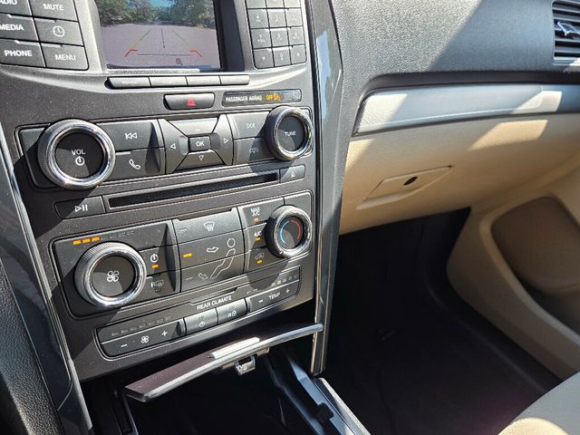 2017 Ford Explorer 4WD - 23031184 - 27