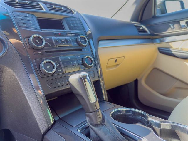 2017 Ford Explorer FWD - 22765237 - 17