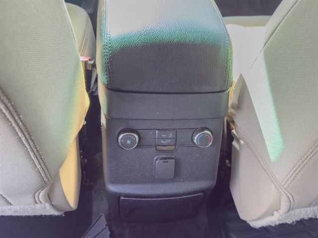 2017 Ford Explorer FWD - 22765237 - 19