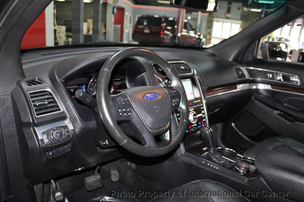 2017 Ford Explorer Limited photo 9