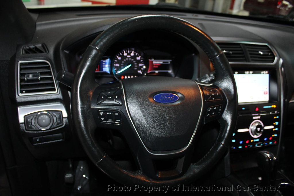 2017 Ford Explorer Limited photo 10