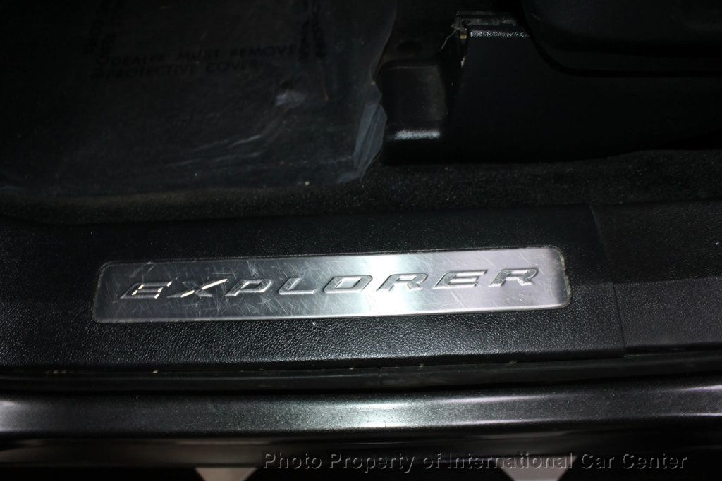 2017 Ford Explorer Limited photo 14