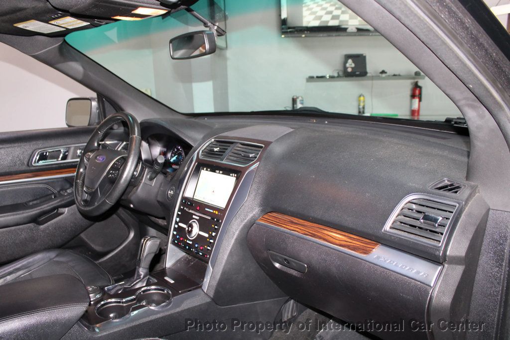 2017 Ford Explorer Limited photo 35