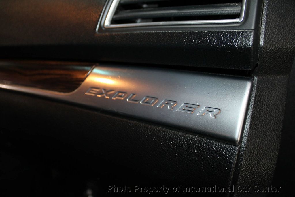 2017 Ford Explorer Limited photo 36