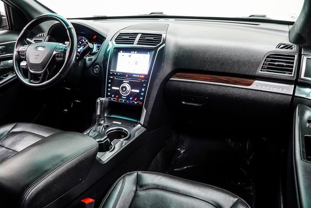2017 Ford Explorer Limited FWD - 22942808 - 16