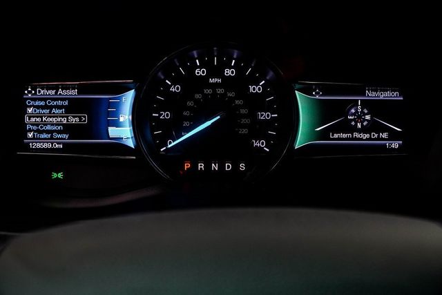 2017 Ford Explorer Limited FWD - 22942808 - 32