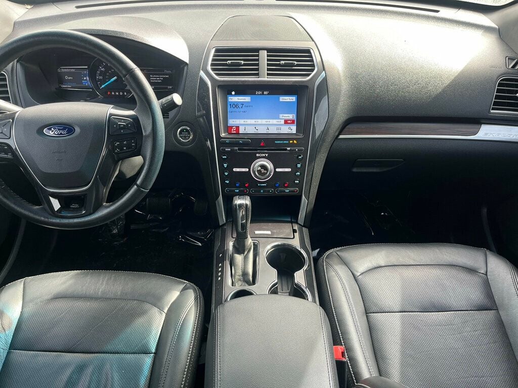 2017 Ford Explorer Limited FWD - 22933385 - 13