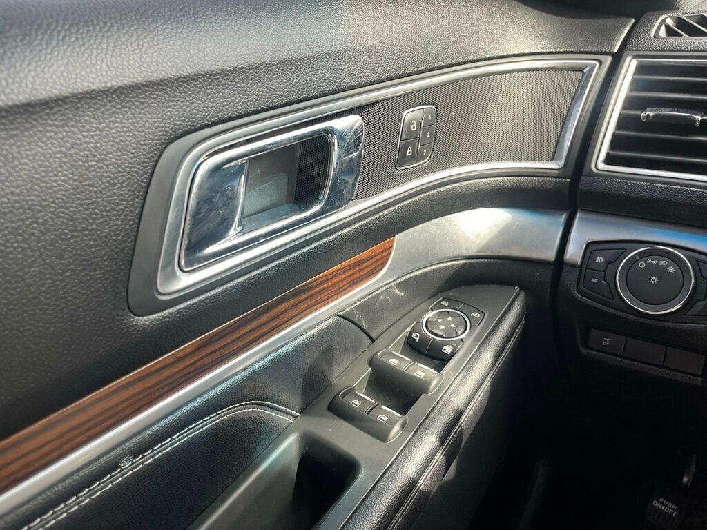 2017 Ford Explorer Limited FWD - 22933385 - 18