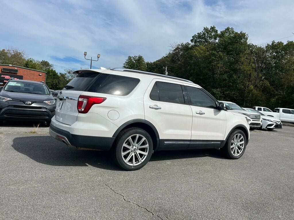 2017 Ford Explorer Limited FWD - 22933385 - 4