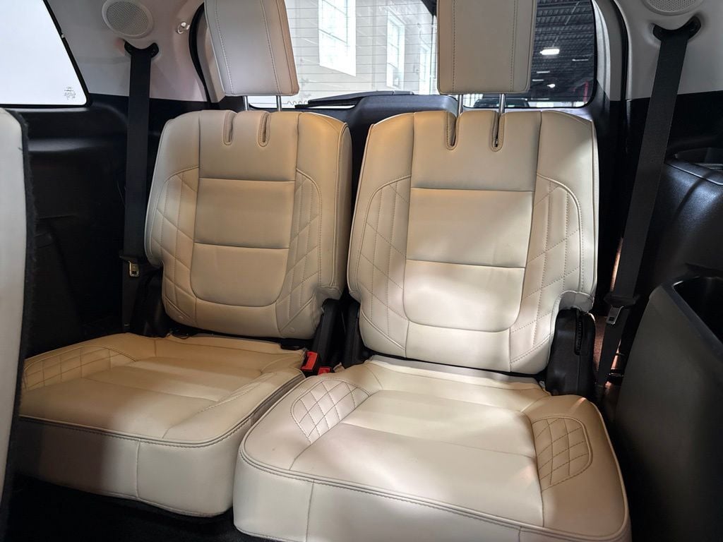 2017 Ford Explorer Platinum 4WD - 23072267 - 25