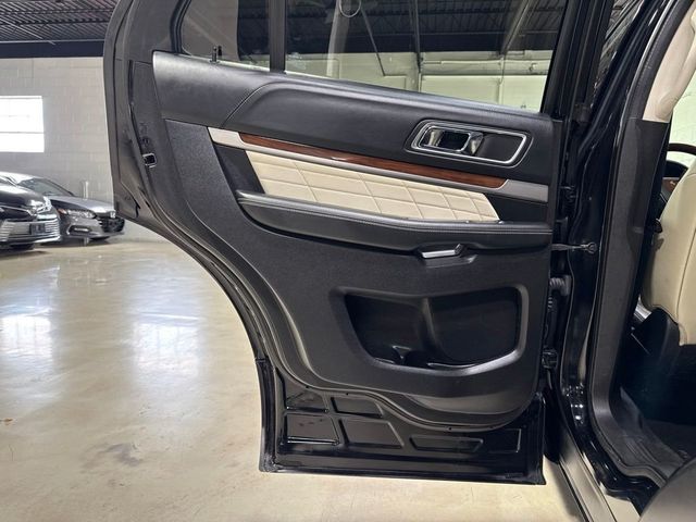 2017 Ford Explorer Platinum 4WD - 23072267 - 26