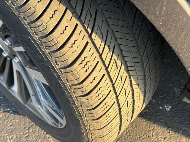 2017 Ford Explorer Platinum 4WD - 23072267 - 2