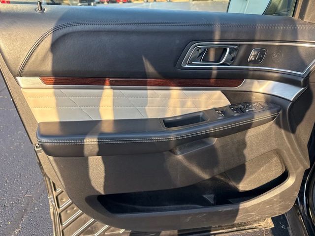 2017 Ford Explorer Platinum 4WD - 23072267 - 8