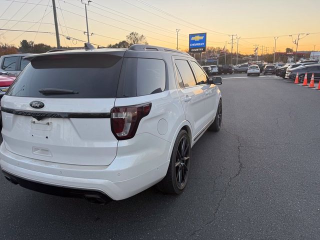 2017 Ford Explorer Platinum 4WD - 23102380 - 9