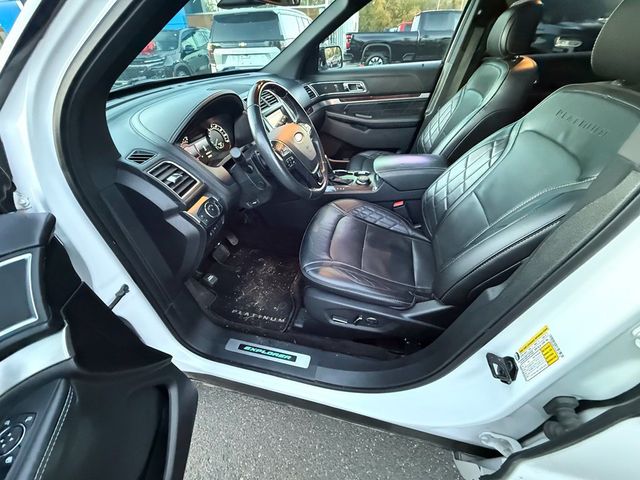 2017 Ford Explorer Platinum 4WD - 23102380 - 11