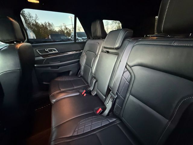 2017 Ford Explorer Platinum 4WD - 23102380 - 13