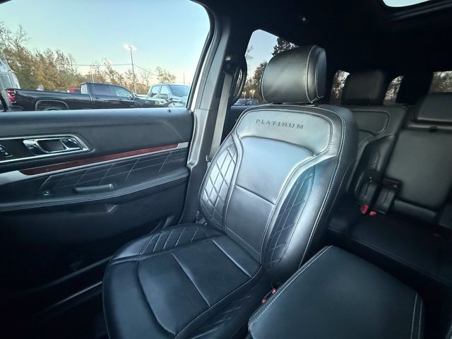 2017 Ford Explorer Platinum 4WD - 23102380 - 16