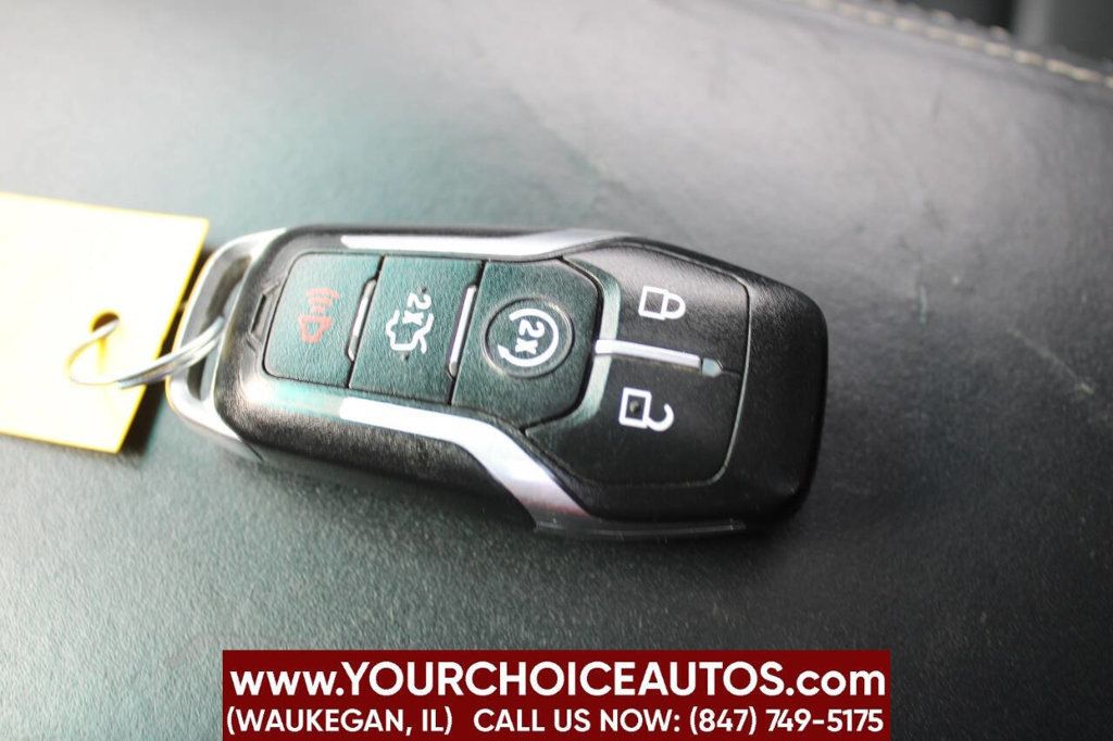 2017 Ford Explorer Platinum 4WD - 22914814 - 38