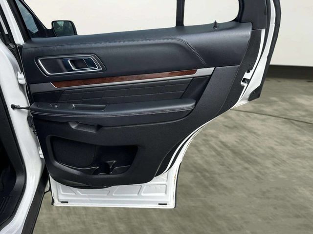 2017 Ford Explorer Platinum 4WD - 23051496 - 24