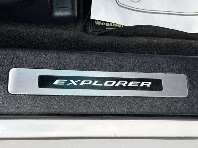 2017 Ford Explorer Platinum 4WD - 23051496 - 27