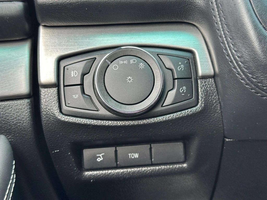 2017 Ford Explorer Platinum 4WD - 23051496 - 33