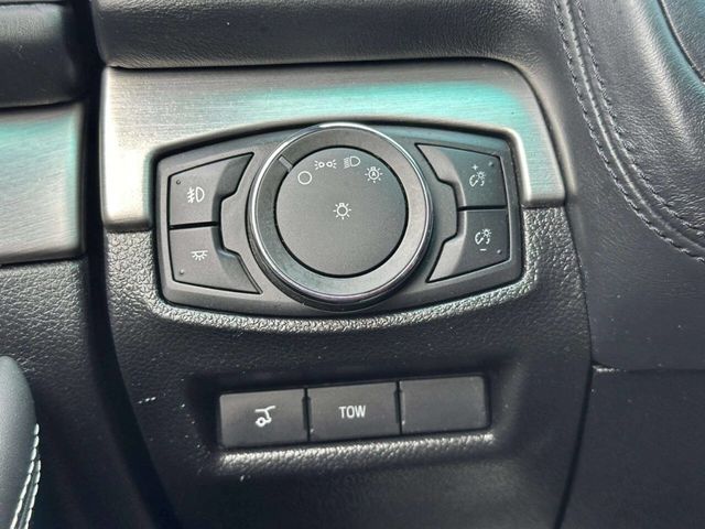 2017 Ford Explorer Platinum 4WD - 23051496 - 33