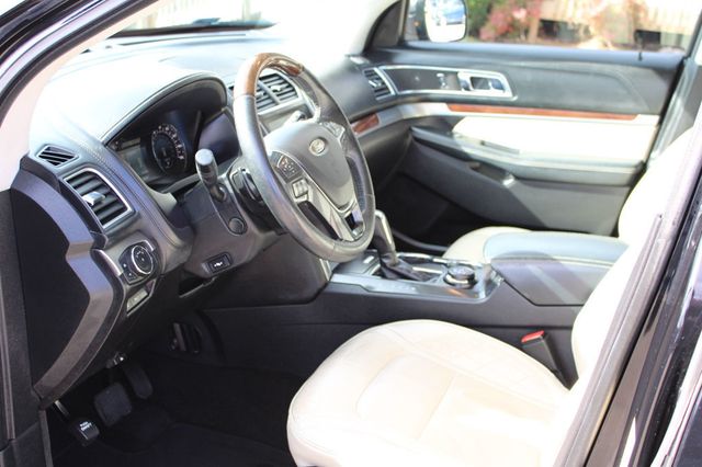 2017 Ford Explorer Platinum 4WD - 22969347 - 9