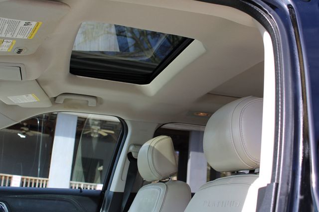 2017 Ford Explorer Platinum 4WD - 22969347 - 10