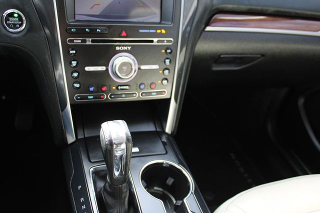 2017 Ford Explorer Platinum 4WD - 22969347 - 15