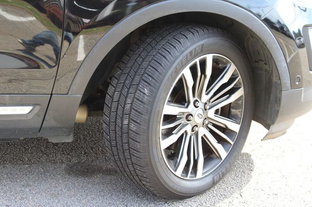 2017 Ford Explorer Platinum 4WD - 22969347 - 18