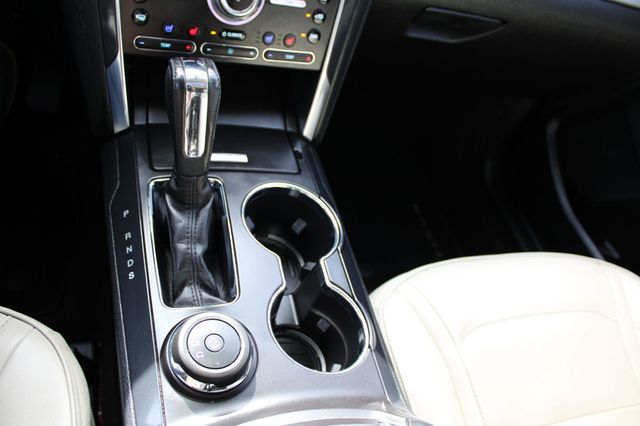 2017 Ford Explorer Platinum 4WD - 22969347 - 32