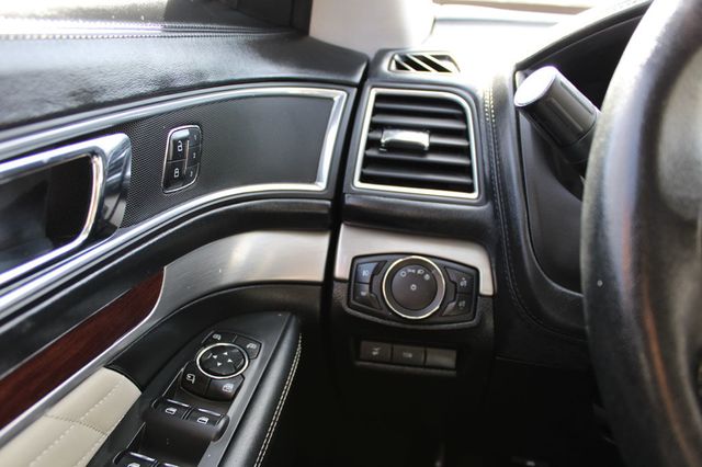2017 Ford Explorer Platinum 4WD - 22969347 - 33